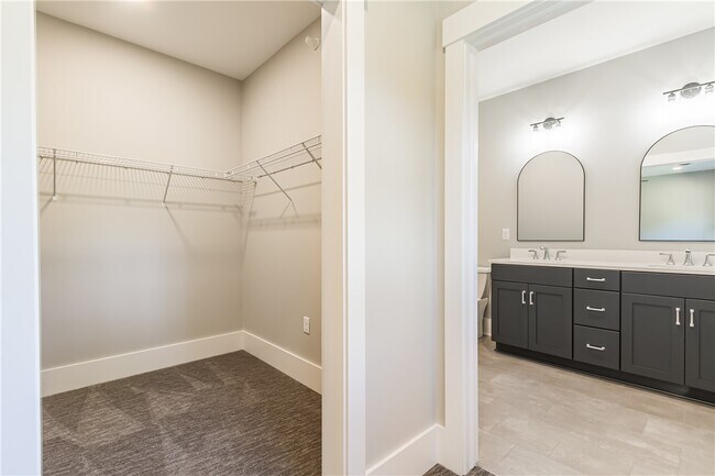 Building Photo - 640 Jefferson Ave