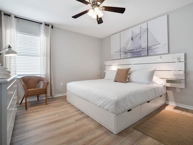 Building Photo - 6 Clinton Ct N