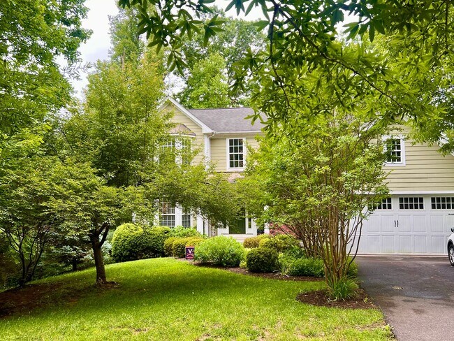 Primary Photo - 5920 Nicolet Ct