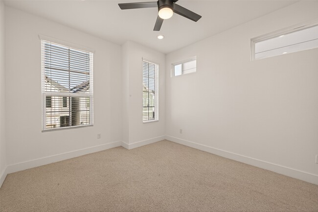 Building Photo - 7707 Johanna Pk Dr