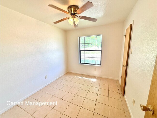 Building Photo - 1703 Taylor St
