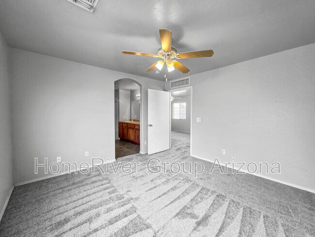 Building Photo - 11365 W Yuma St
