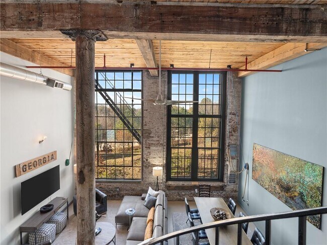 Building Photo - 170 Boulevard NE