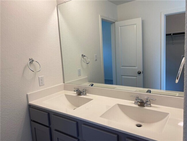 Building Photo - 128 Calomel Trl