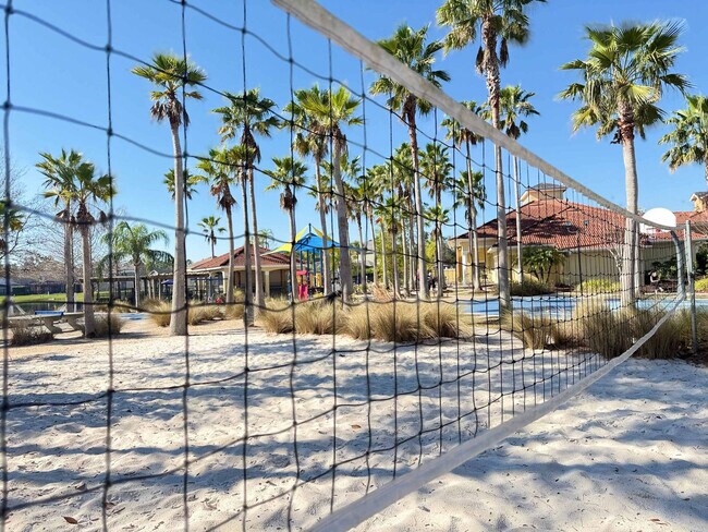 Building Photo - 4735 Vero Beach Pl