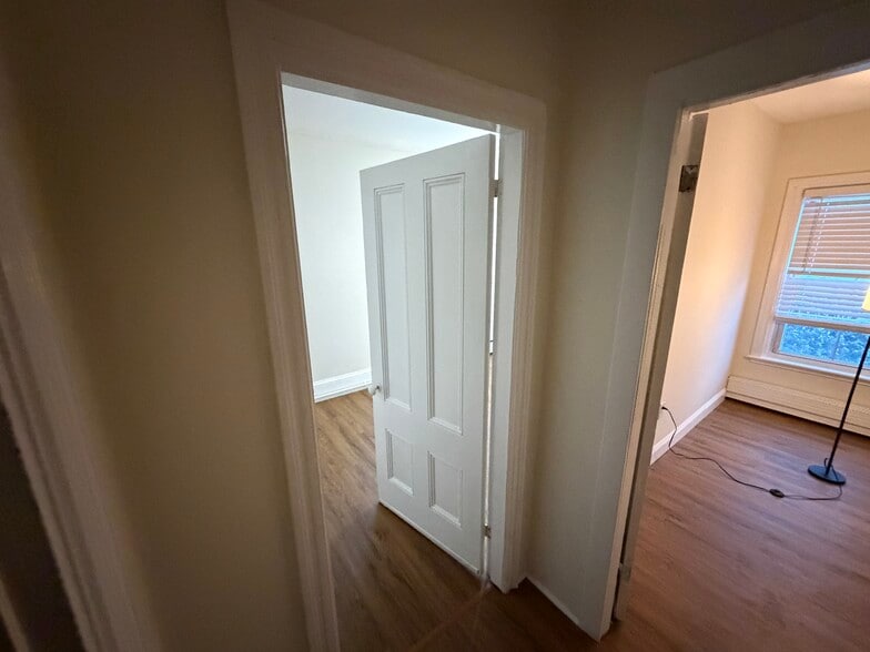 Building Photo - 74 Mount Prospect St