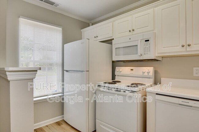 Building Photo - 126 Brittany Way