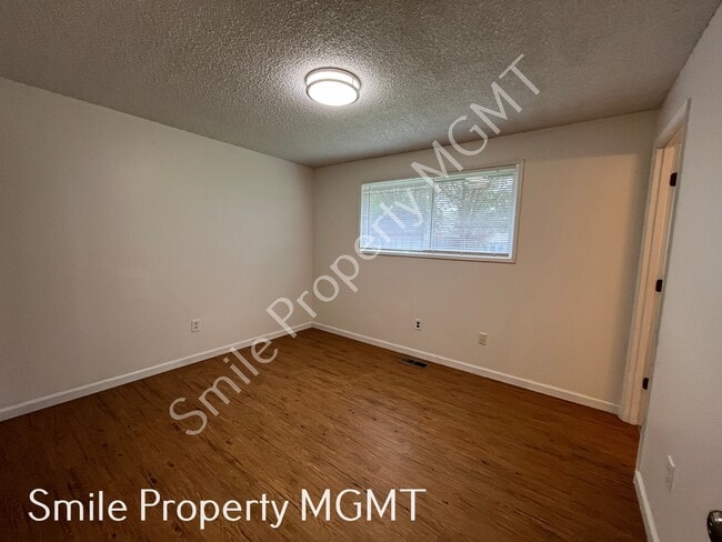 Building Photo - 3016 SE 140th Ave