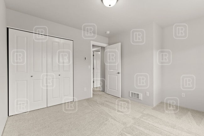 Building Photo - 1840 N Willamette Rd