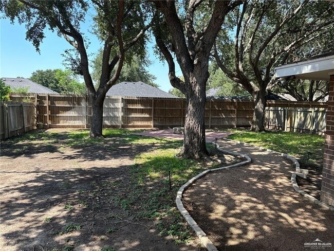 Building Photo - 2505 Zenaida Ave