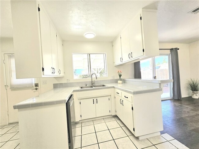 Building Photo - 11981 Franklin St