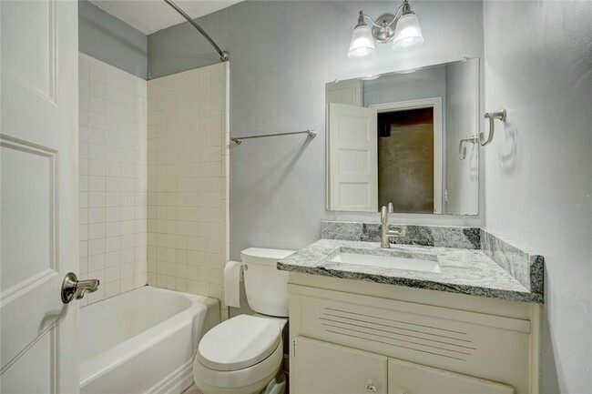 Building Photo - 2756 NW Grand Blvd