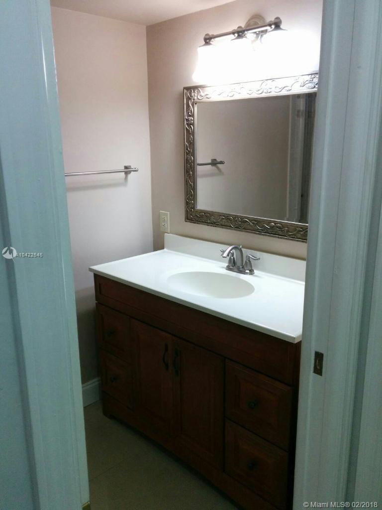 Building Photo - 11842 SW 37 Ter