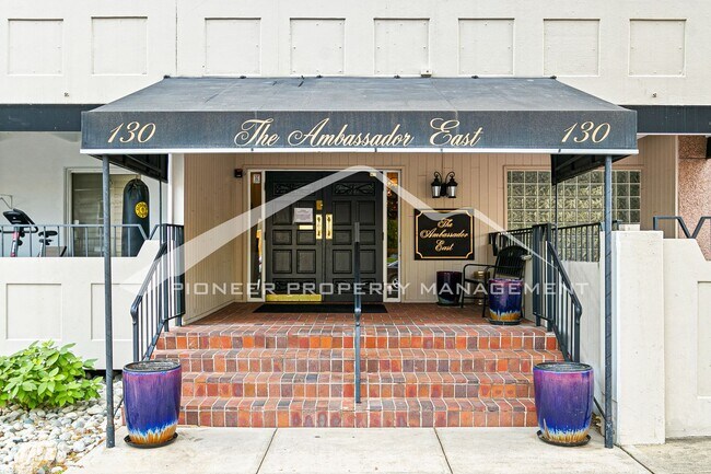 Condo with Mountain Views and Modern Updates! - 130 Pearl St Denver CO ... - Upscale Mountain View Condos Denver