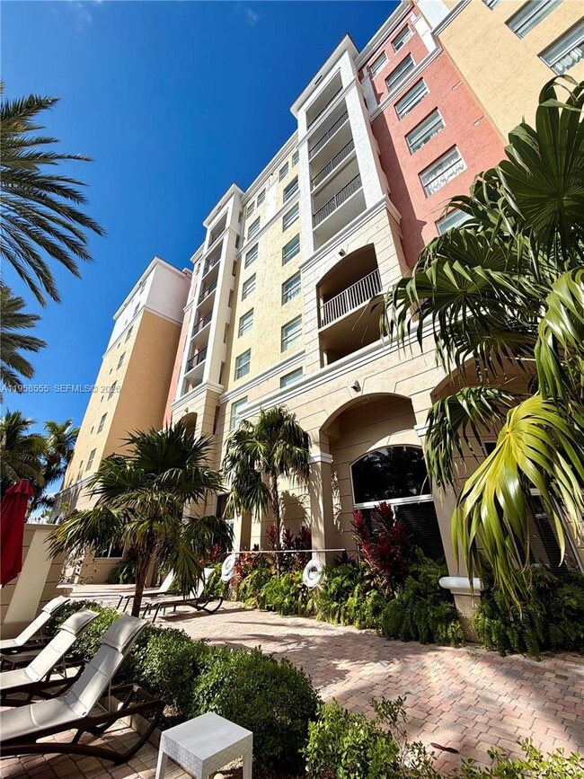 Building Photo - 17150 N Bay Rd