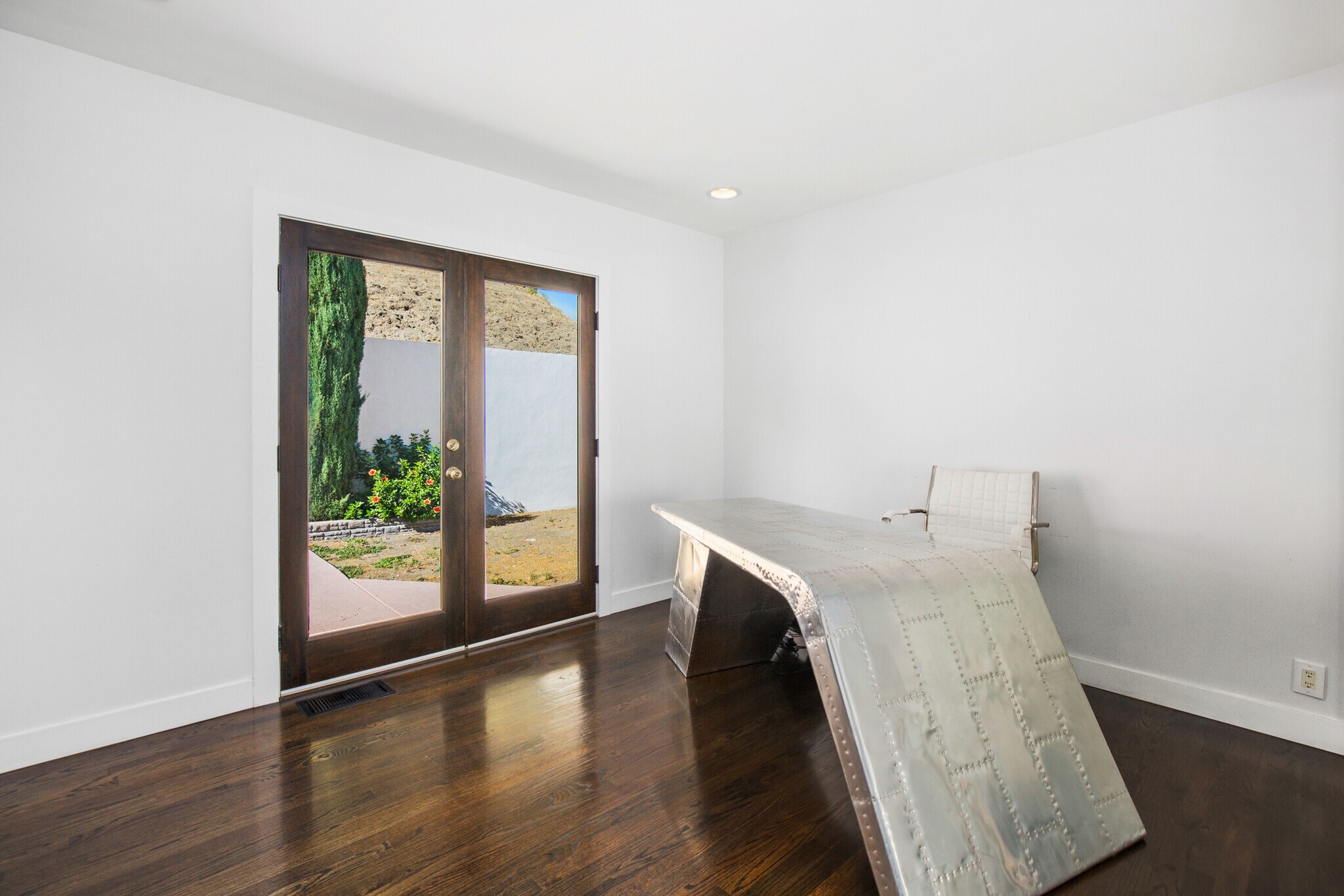 Building Photo - 4007 Sumac Dr