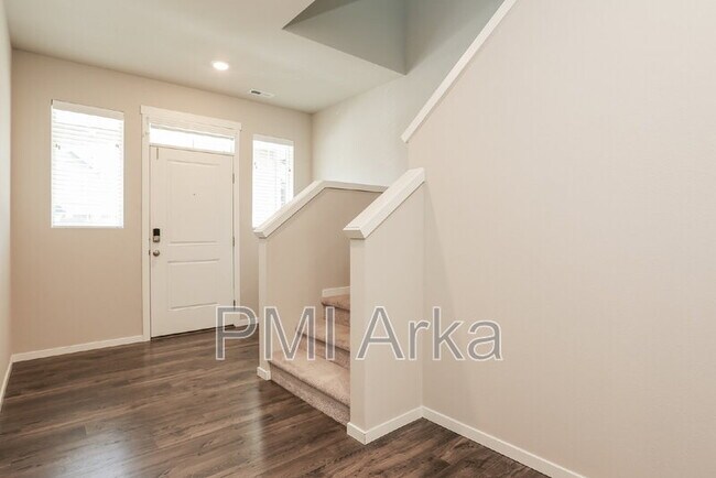 Building Photo - 10823 32nd St NE