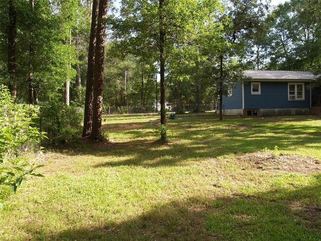Building Photo - 11131 Woodside Dr