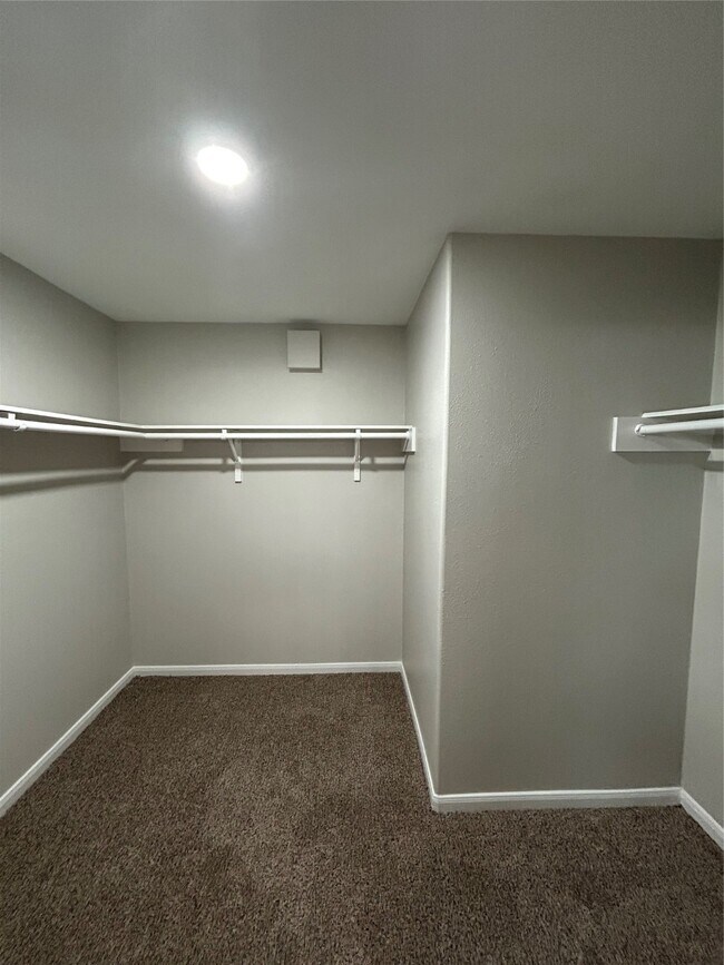 Building Photo - 21725 York Timbers Dr