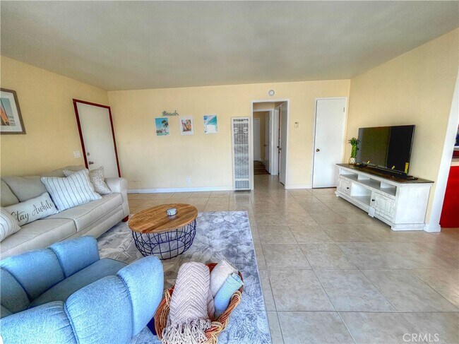 Building Photo - 308 Avenida Granada