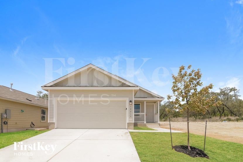 Primary Photo - 10219 Ickham Ml Ct