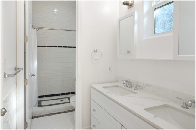 Building Photo - Charming 1 bedroom ADU in Santa Ana!