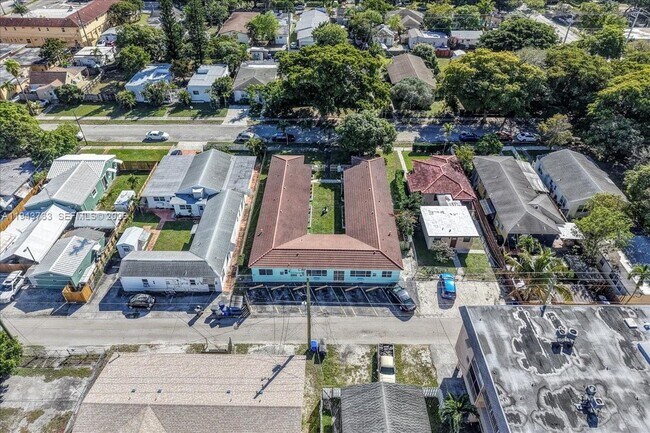 Building Photo - 1839 Funston St