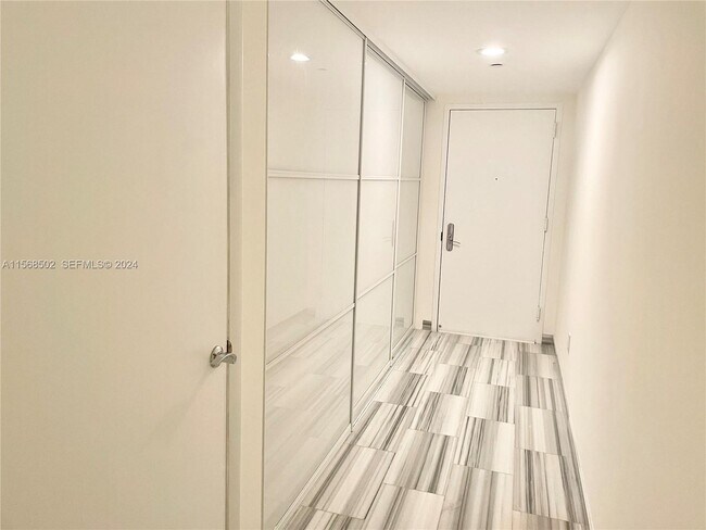 Building Photo - 1830 S Ocean Dr