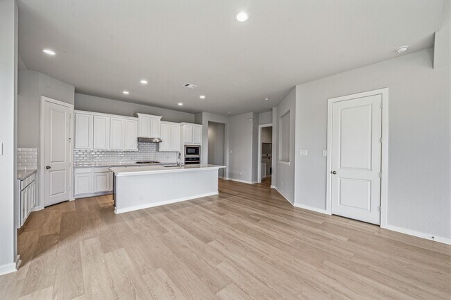 Building Photo - 7623 Coral Lk Dr