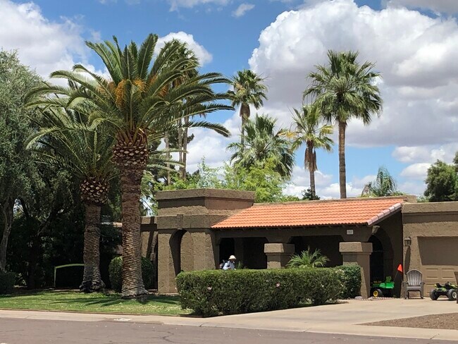 Primary Photo - 7012 E Redfield Rd