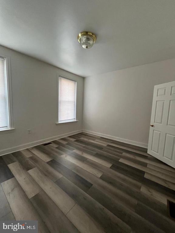 Building Photo - 2430 Carpenter St