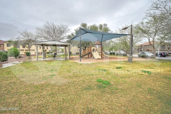 Building Photo - 1255 S Rialto