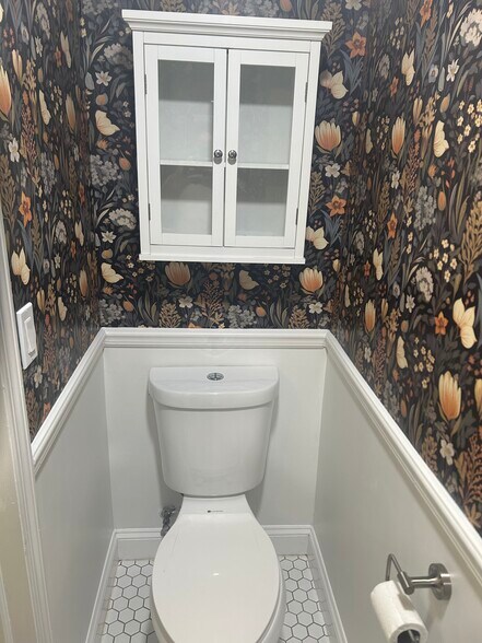 Half Bathroom - 10310 Clifton Blvd