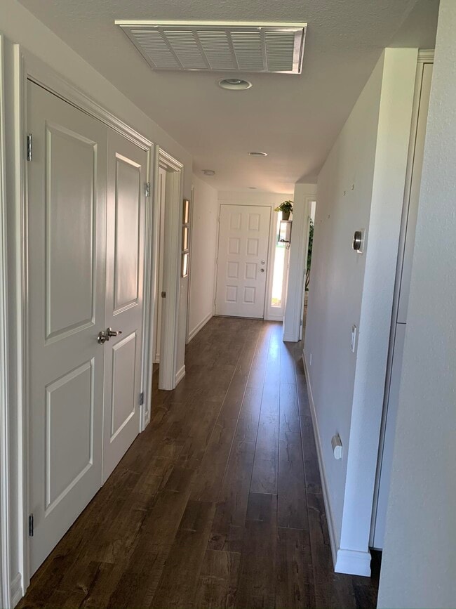 Building Photo - 55578 Southern Hill