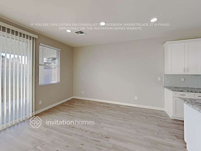 Building Photo - 7319 S 23rd Dr