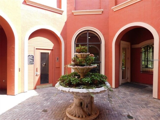 Building Photo - 2705 Via Murano