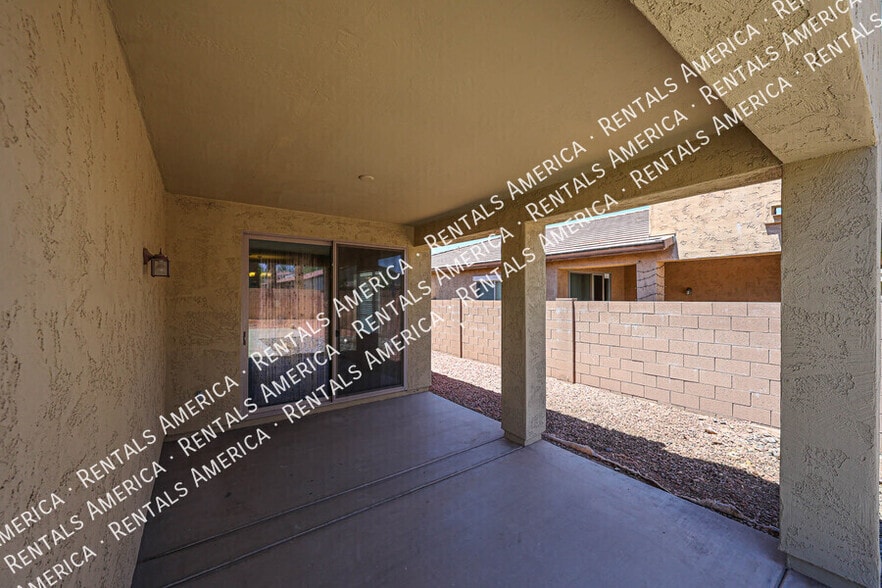 Building Photo - 876 E Riviera Pl
