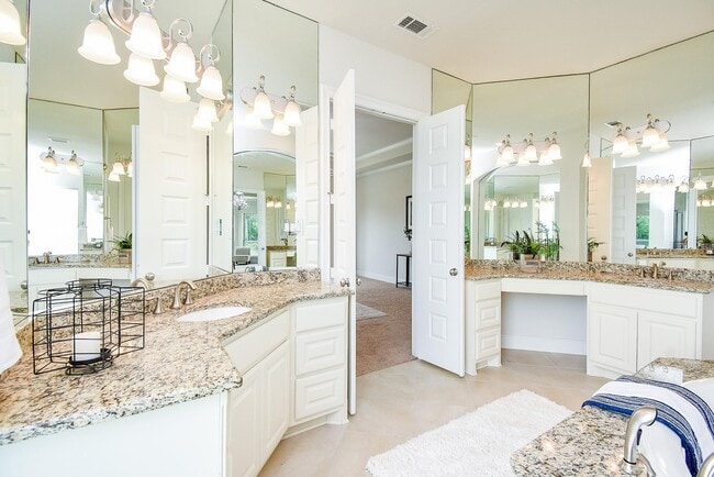 Building Photo - 5450 Pudman River Ln