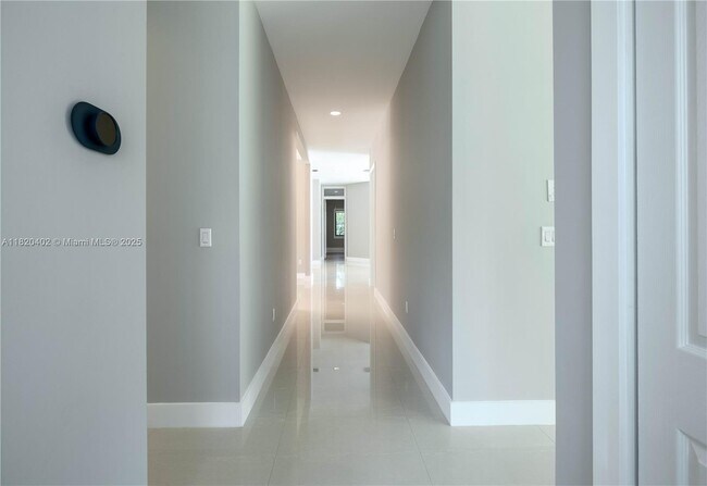 Building Photo - 6090 SW 116th St