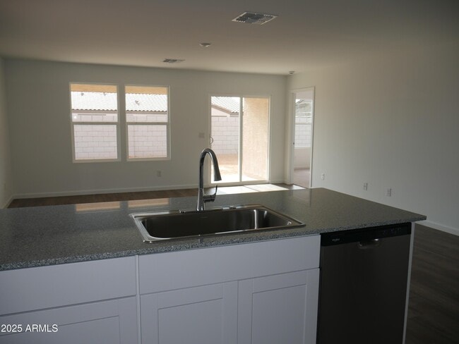 Building Photo - 1397 E Peggy Dr