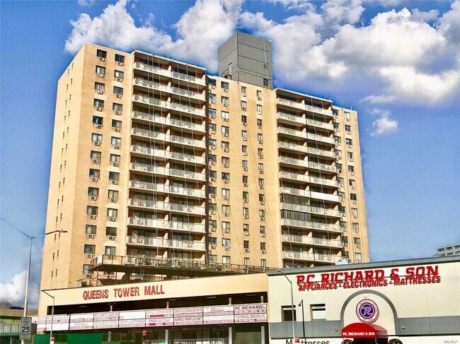 Primary Photo - 9229 Queens Blvd