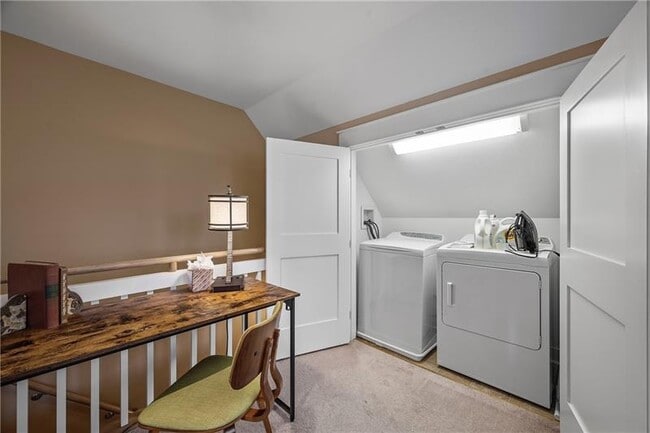 Building Photo - 706 Ivy St