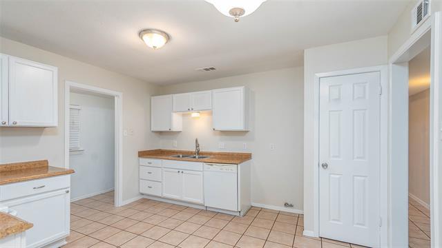 Building Photo - 5621 Brent Dr