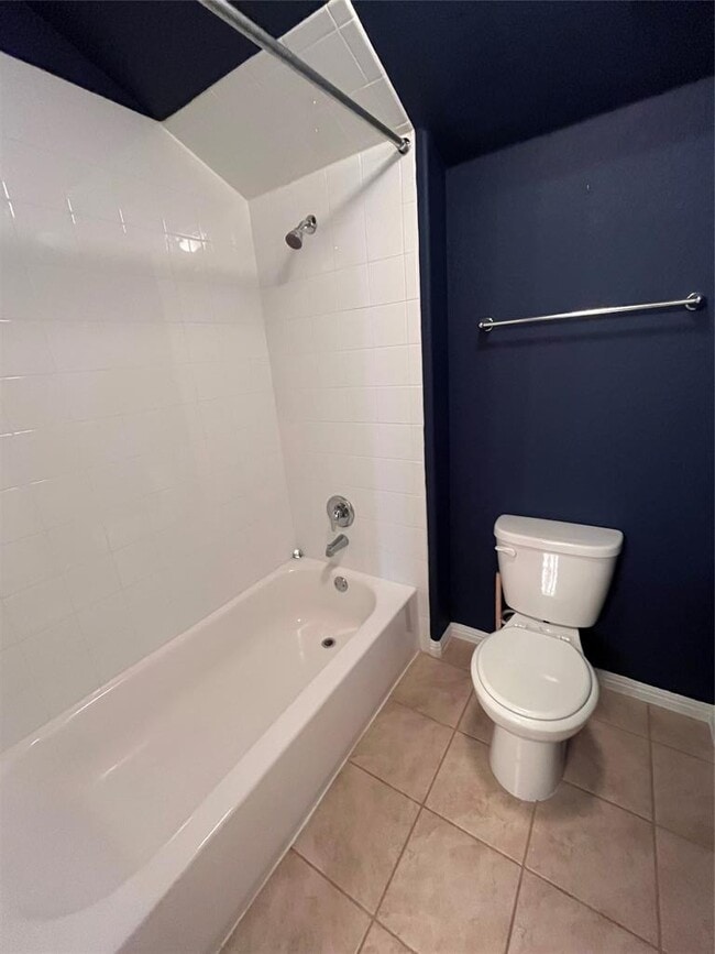 Building Photo - 516 E Slaughter Ln