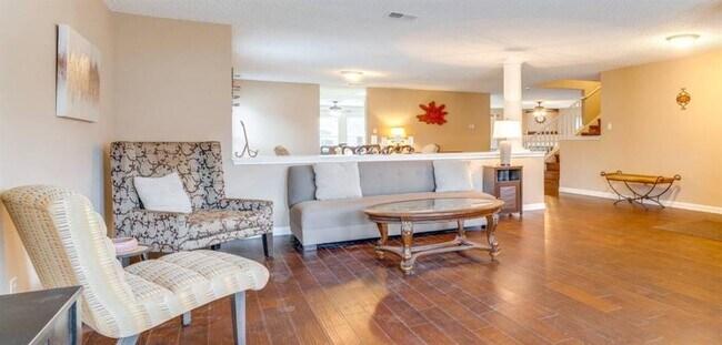 Building Photo - 2100 Pena Blanca Dr