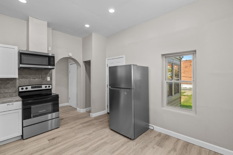 Building Photo - 3231 Taft Ave