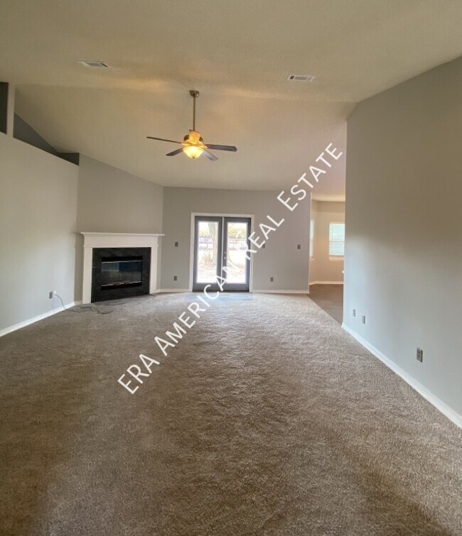 Building Photo - 2621 Barefoot Creek Cir