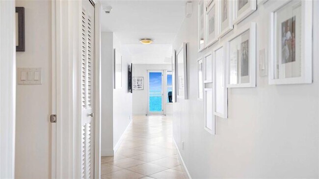 Building Photo - 3900 Galt Ocean Dr