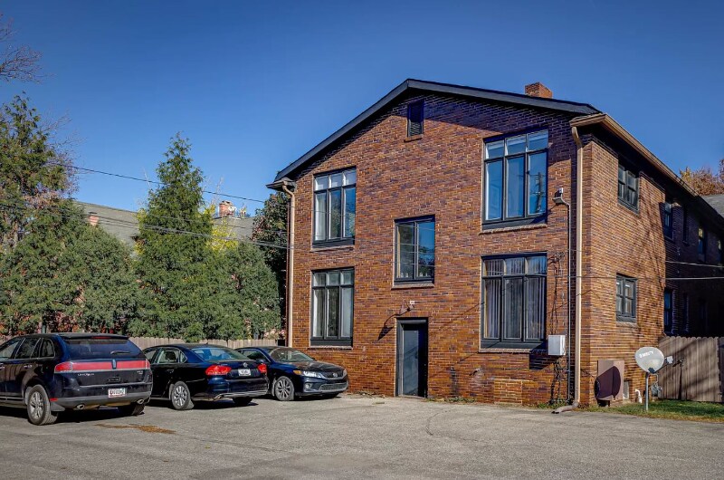 Building Photo - 1408 Broadway St