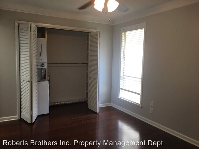 Building Photo - 1 br, 1 bath House - 2066 Sea Cliff Drive